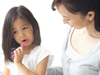 子供はいつから歯医者さんに通わせるべき？